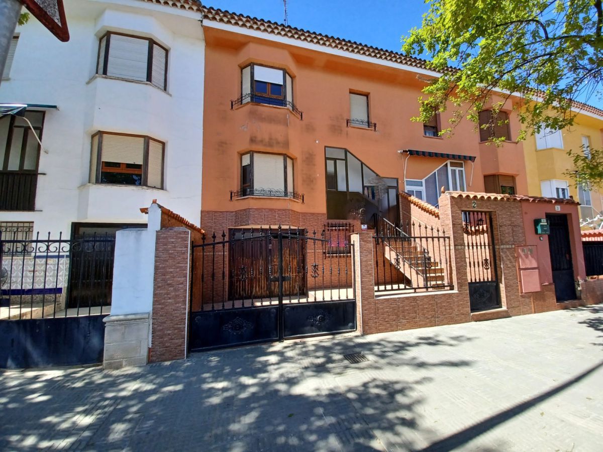ALQUILER DE INMUEBLES. PROYECTOS INTEGRALES FINCASA S.L. en Roda (La)